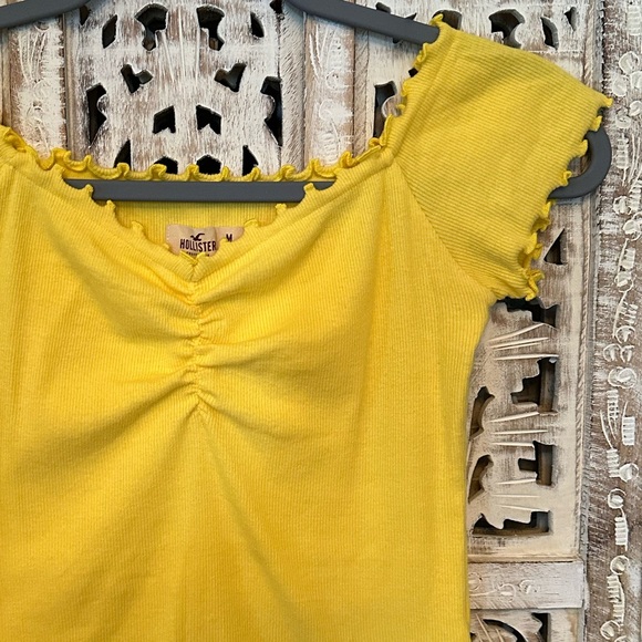 ☀️Hollister shirt☀️ - Picture 3 of 5